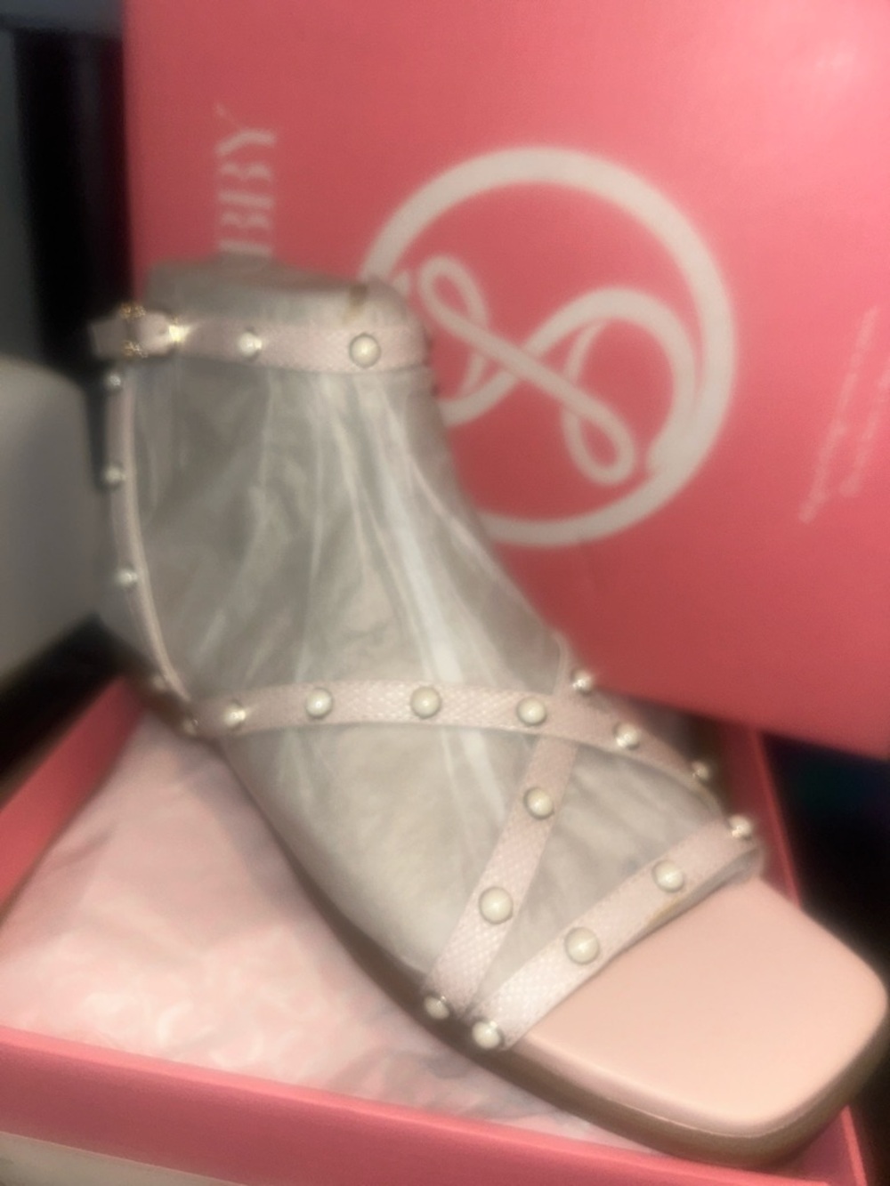 Sam & Libby Blush Pink Pearl-Stud Strappy Ankle Sandal (Brand New)